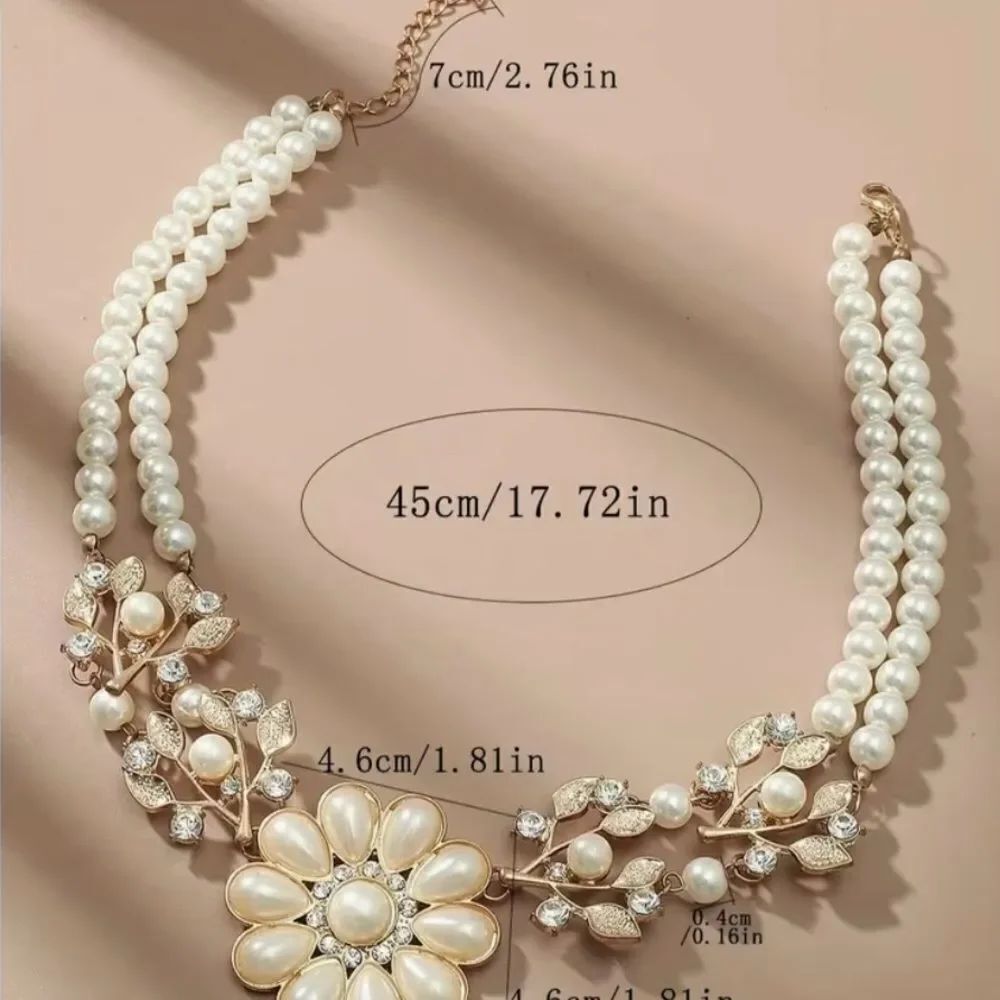 🌸NEW Elegant Pearl, Crystal and Gold Floral Bib Statement Necklace 🌸 - Picture 4 of 6